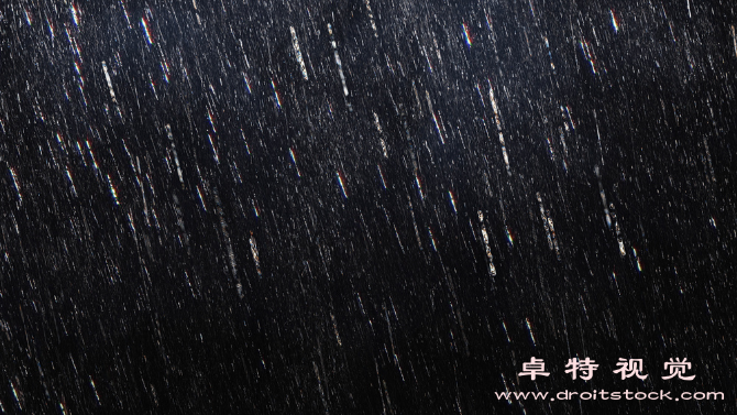 下雨图片素材：雨声中的诗意世界