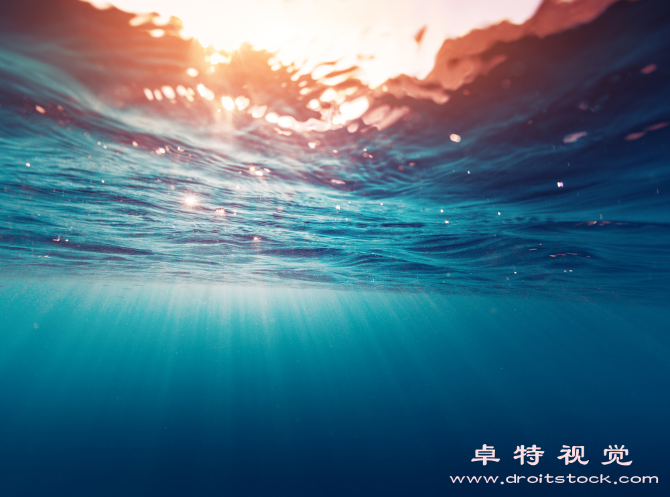 海浪图片素材：如何欣赏海浪的美？