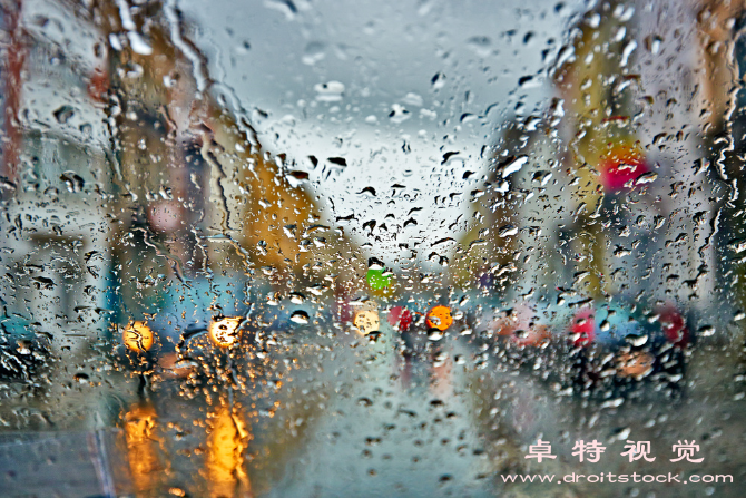 下雨图片素材：雨天赏析：探寻大自然的魅力