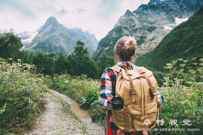 旅游视频(美好旅程：探索世界的令人惊叹的地方)