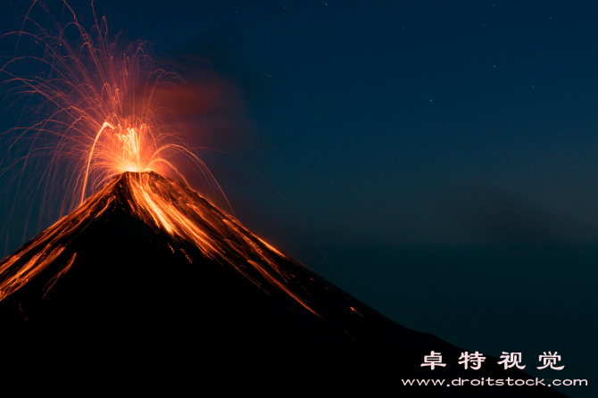 火山爆发视频:火山爆发自然之力的威力展现