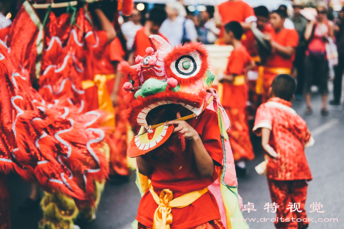 春节视频素材（春节传统文化和现代庆祝的结合）