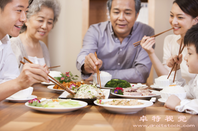 吃饭图片素材（用餐文化品味中华美食享受饕餮盛宴）