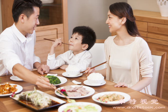 吃饭图片素材（用餐文化品味中华美食享受饕餮盛宴）