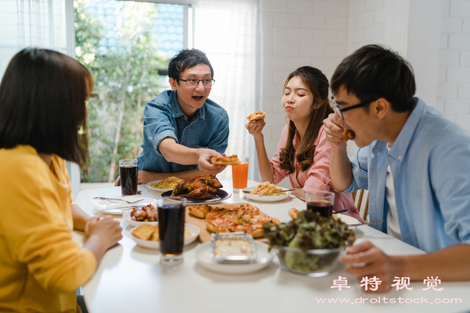 酒会图片素材（酒会品味佳酿尽情畅饮）