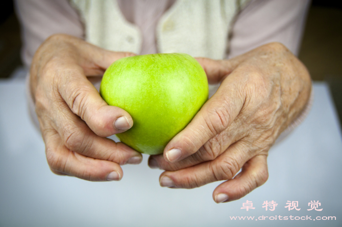 关节炎视频素材（关节炎原因症状和治疗）