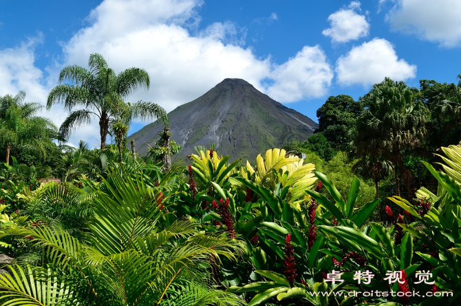 火山图片素材（火山喷发自然之力的爆发与挑战）