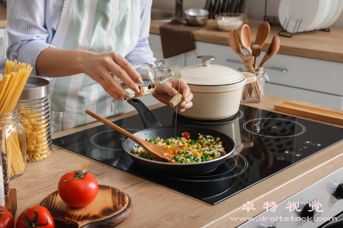 食用油图片素材（食用油了解种类选择方法和健康影响）