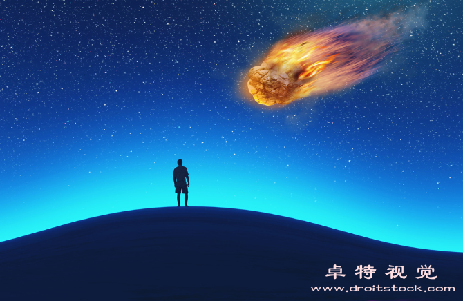 流星图片素材（穿越夜空的流星）