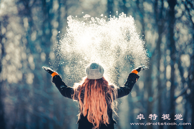 玩雪视频素材（欢乐冰雪时光玩雪的乐趣与技巧）