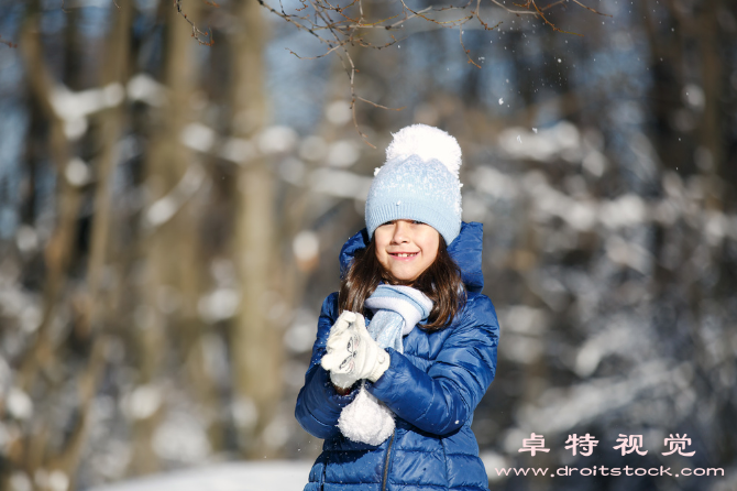 玩雪视频素材（欢乐冰雪时光玩雪的乐趣与技巧）