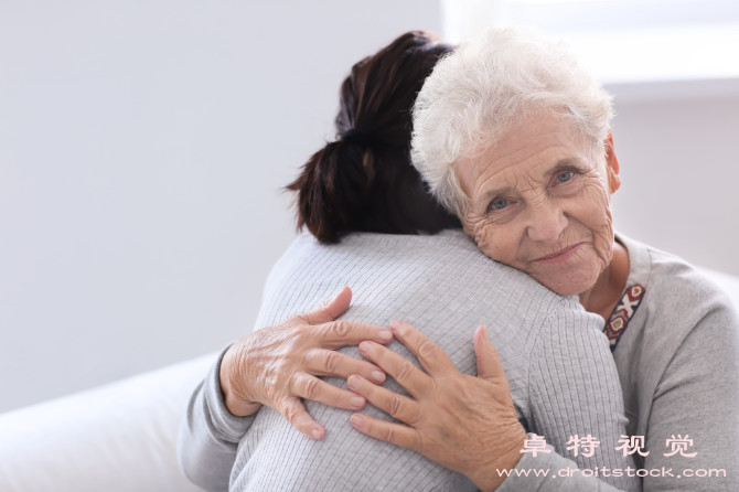 敬老图片素材（尊老爱幼传承美德）