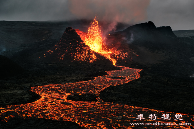 火山爆发图片素材