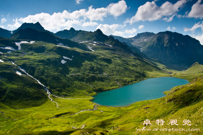 过雪山草地图片素材，4k图片素材网站