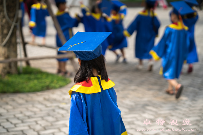 幼儿园毕业典礼背景图图片素材